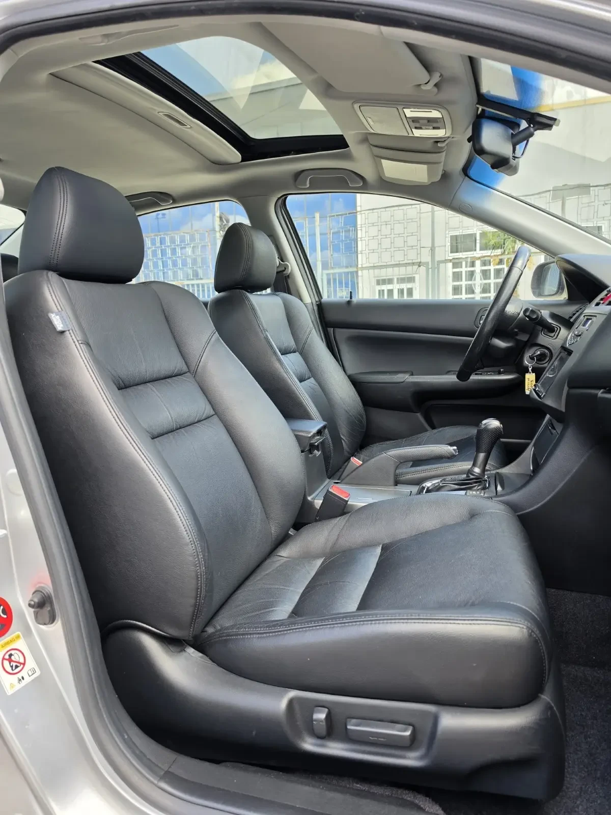 Honda Accord 2.4i-VTEC Executive Facelift , снимка 14 - Автомобили и джипове - 54352738