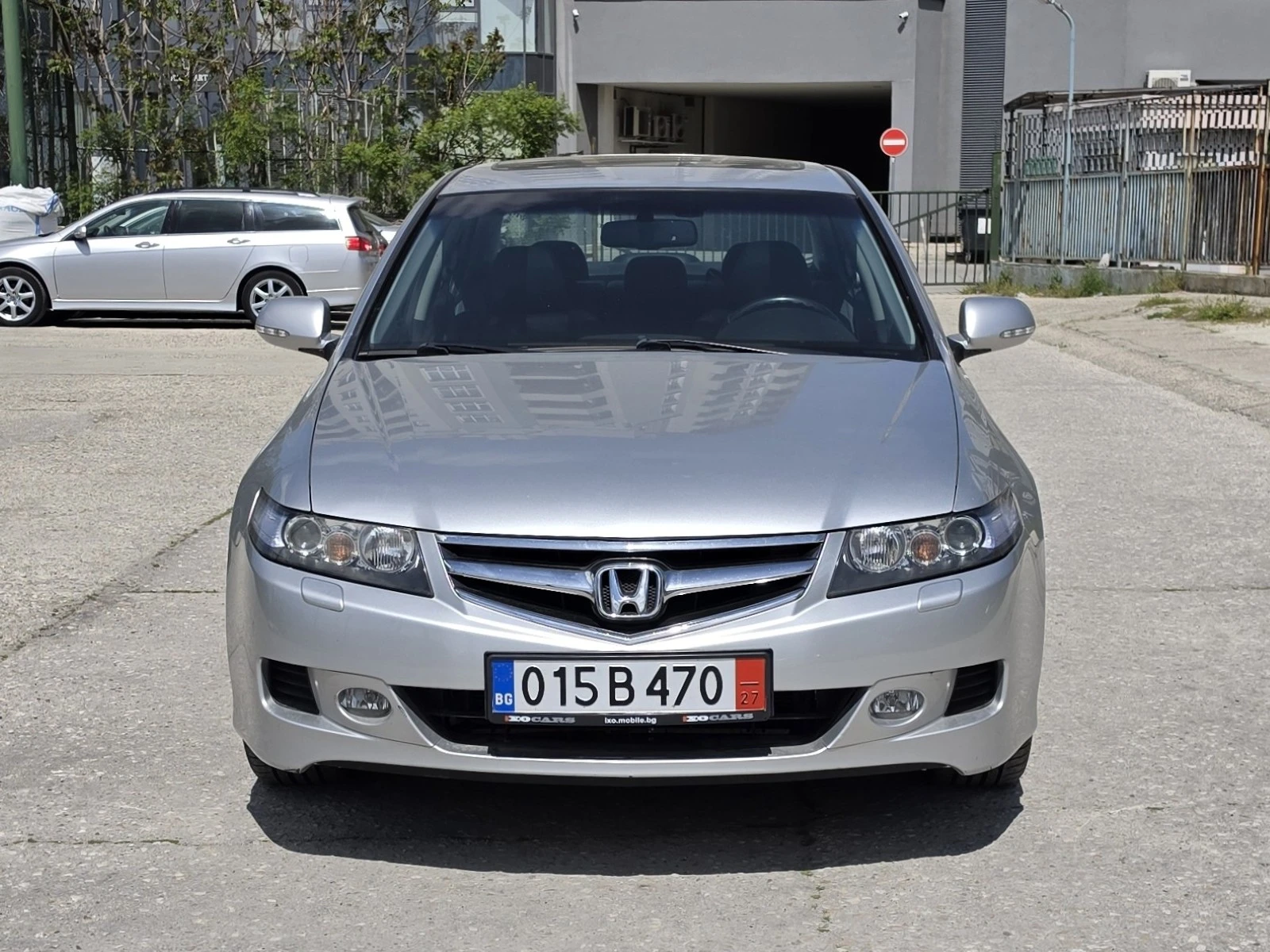 Honda Accord 2.4i-VTEC Executive Facelift , снимка 2 - Автомобили и джипове - 54352738