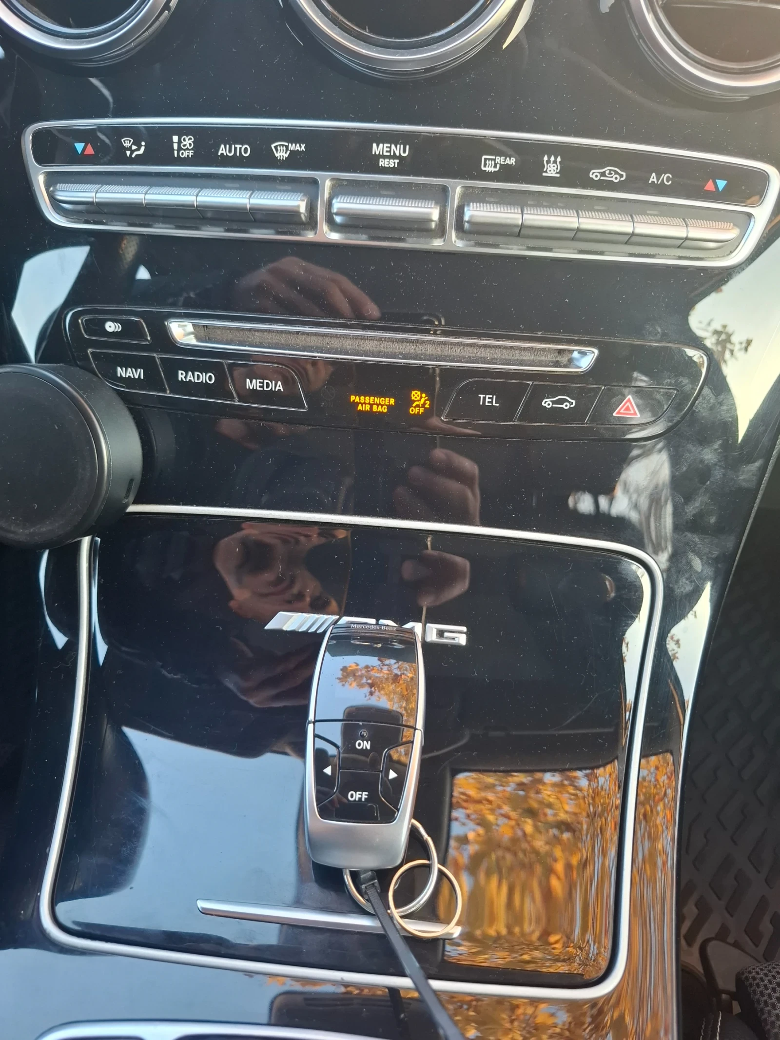Mercedes-Benz C 220, снимка 3 - Автомобили и джипове - 54662374