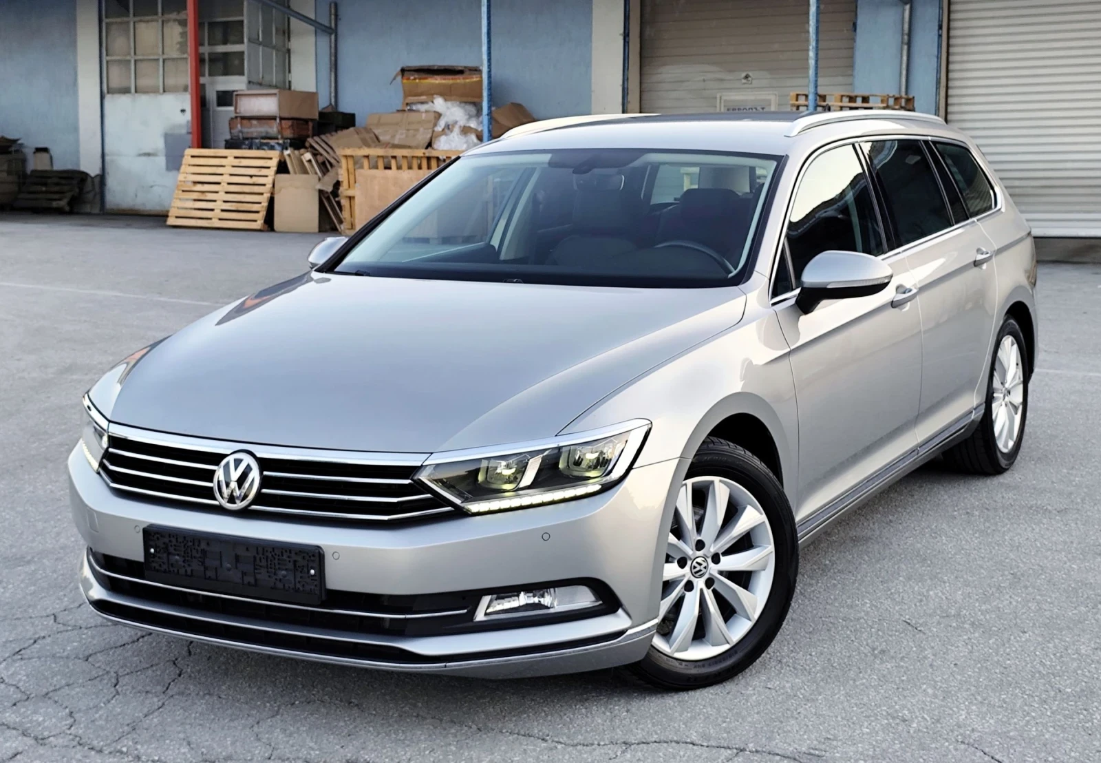 VW Passat 2.0TDI-DSG-LED-NAVI-XENON-ДИСТРОНИК-ПОДГРЯВАНЕ, снимка 3 - Автомобили и джипове - 54703319