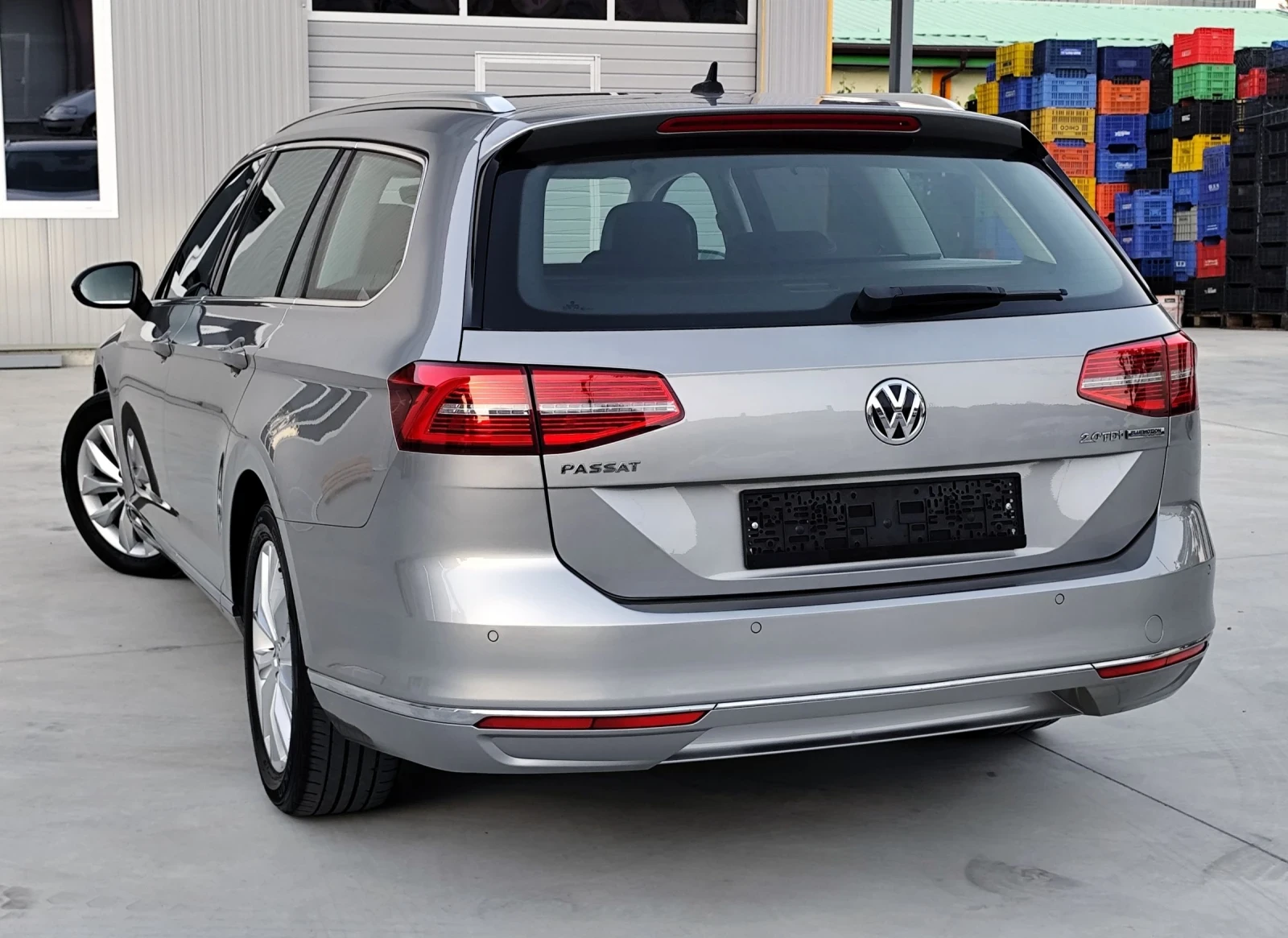 VW Passat 2.0TDI-DSG-LED-NAVI-XENON-ДИСТРОНИК-ПОДГРЯВАНЕ, снимка 5 - Автомобили и джипове - 54703319