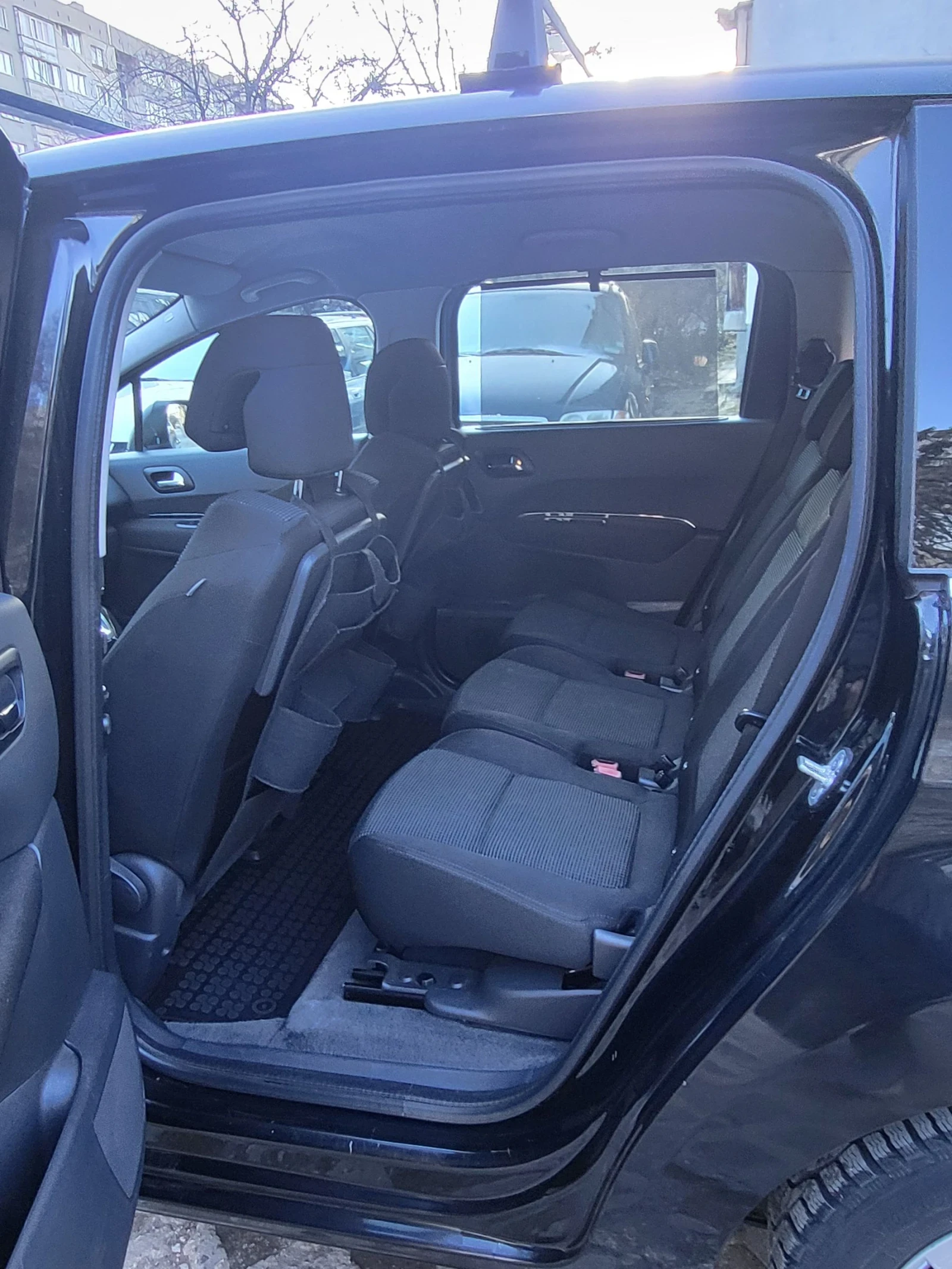 Peugeot 5008 1, 6 ������ 120 �. � | Mobile.bg � ����������� 9