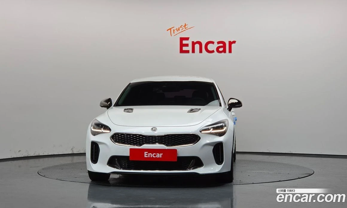 Kia Stinger 2.0 Turbo 2WD Dream Edition, снимка 3 - Автомобили и джипове - 55857335