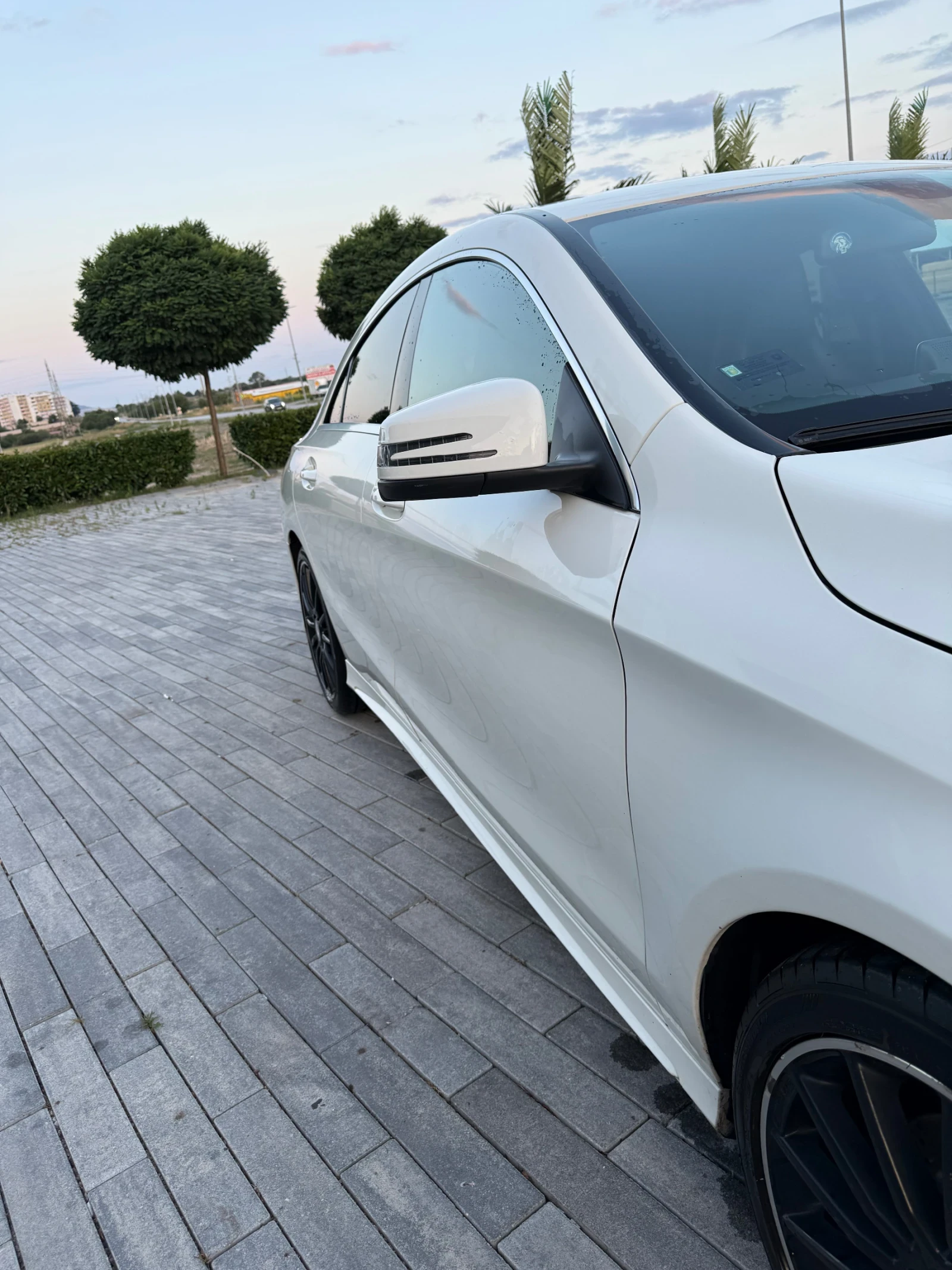 Mercedes-Benz CLA 220, снимка 2 - Автомобили и джипове - 56186884