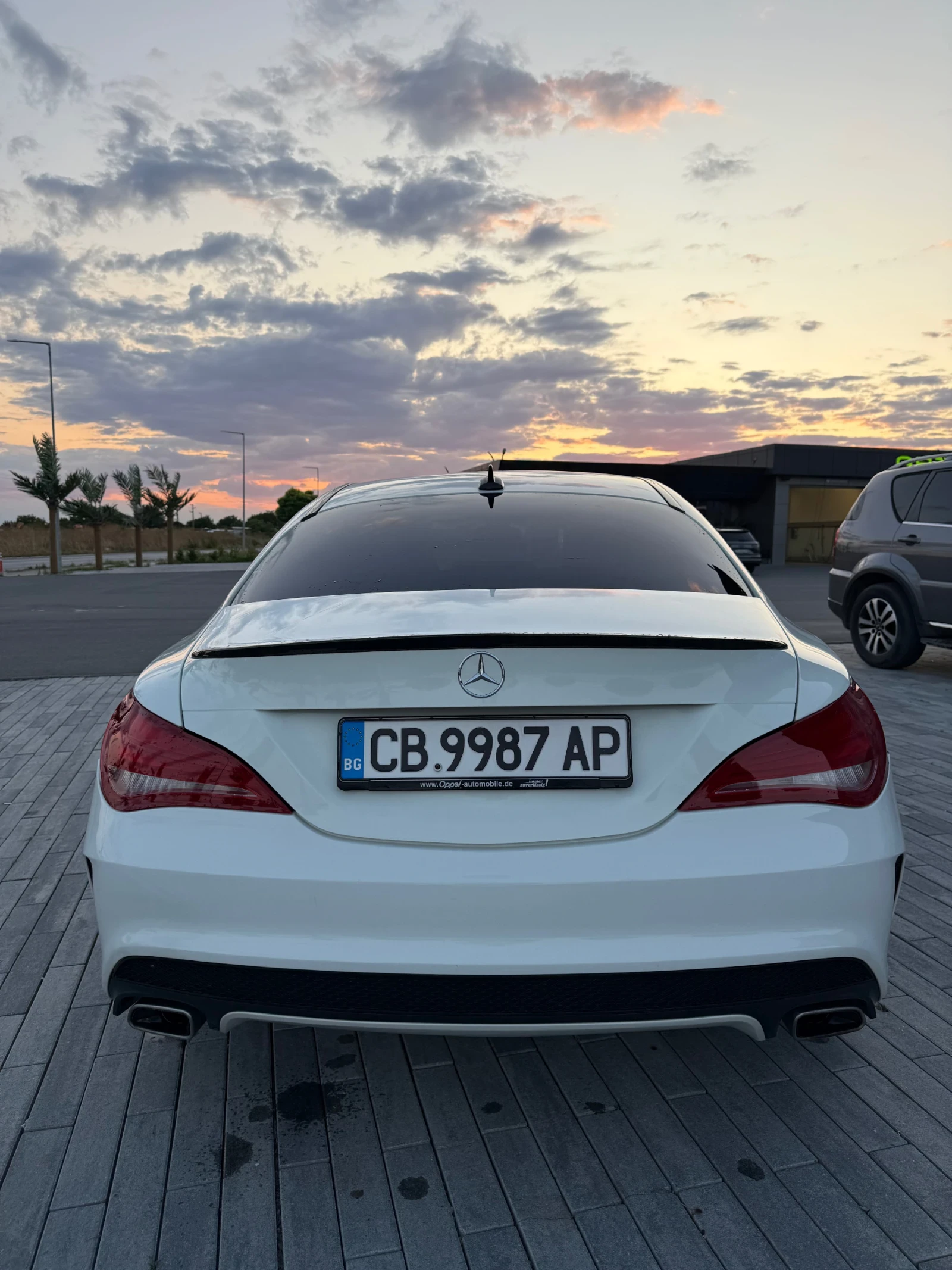 Mercedes-Benz CLA 220, снимка 3 - Автомобили и джипове - 56186884