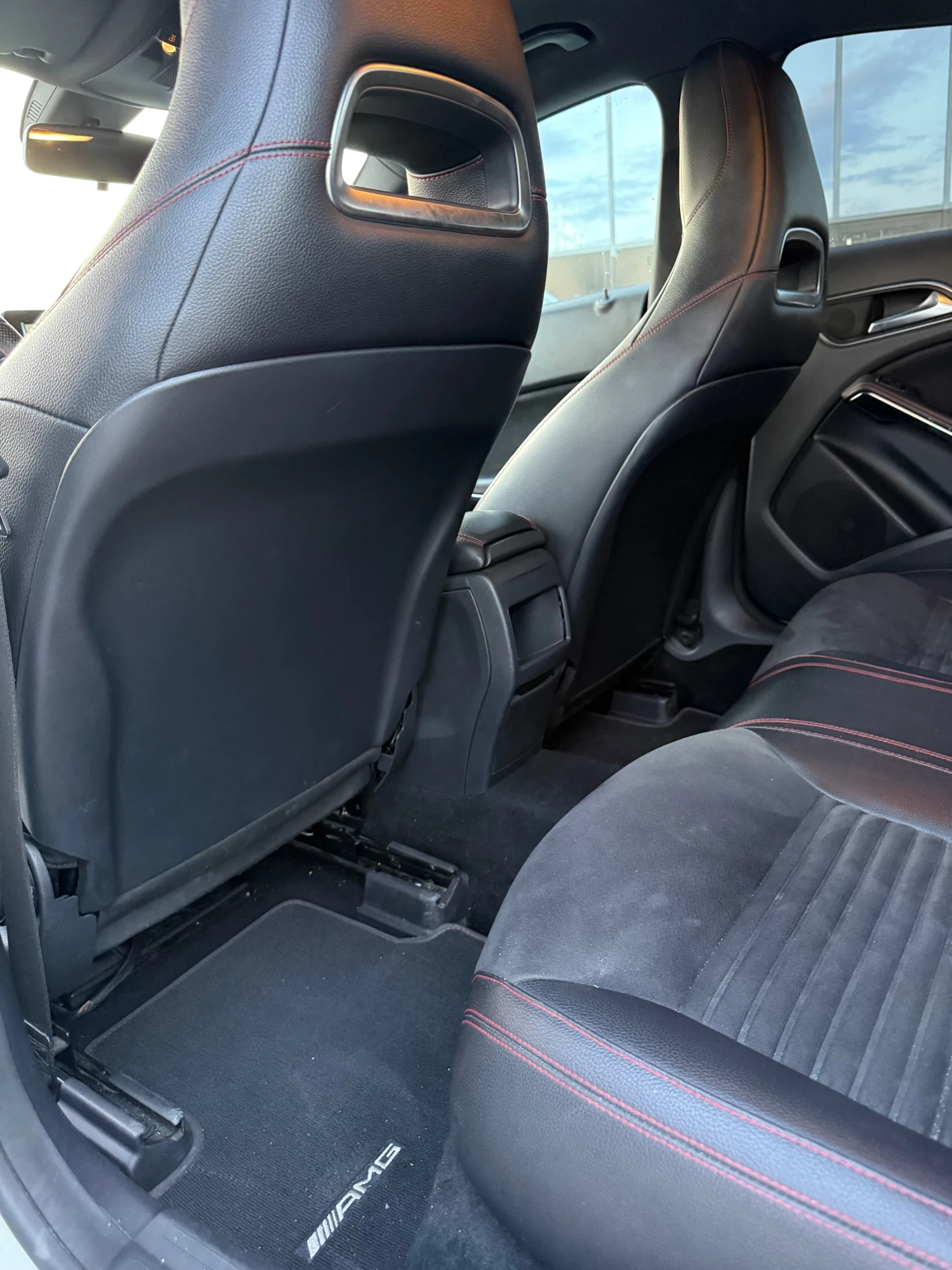 Mercedes-Benz CLA 220, снимка 8 - Автомобили и джипове - 56186884