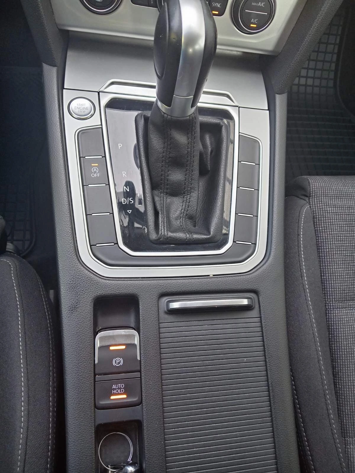 VW Passat 1.6D, снимка 8 - Автомобили и джипове - 56455031