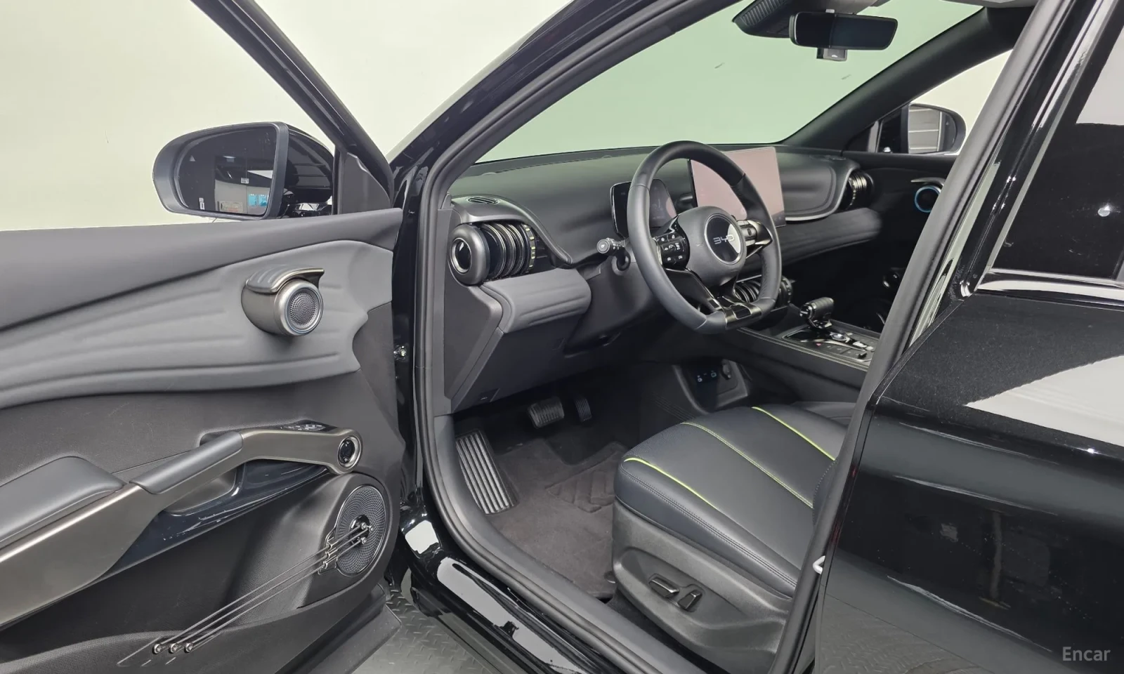 BYD Atto3 Basic, снимка 10 - Автомобили и джипове - 56636216