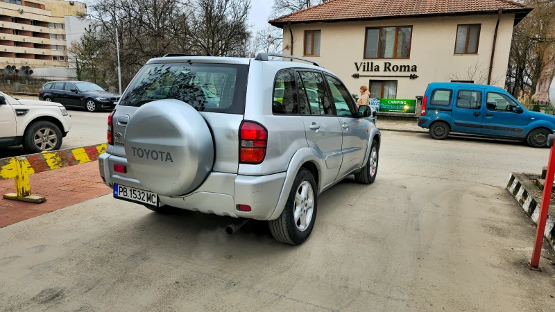 Toyota Rav4 2.0, снимка 3 - Автомобили и джипове - 48932245