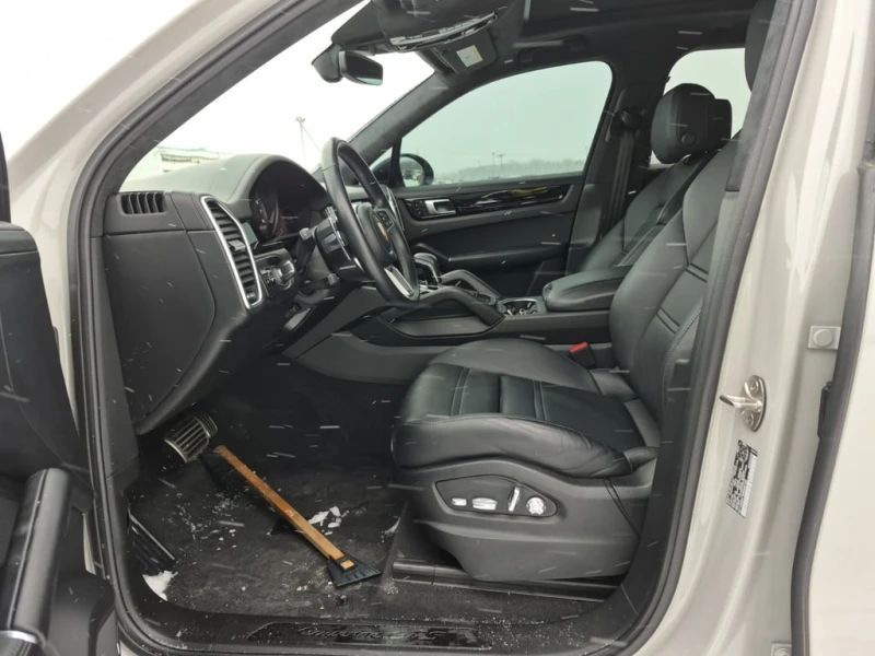 Porsche Cayenne * GTS * CARFAX * БЕЗ ПЪРВОНАЧАЛНА ВНОСКА, снимка 6 - Автомобили и джипове - 53085219