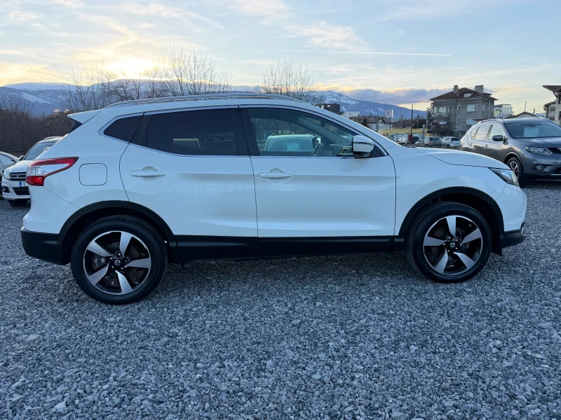 Nissan Qashqai 1.2Бензин, (4цилиндров), Connect Edition, 360Камер, снимка 4 - Автомобили и джипове - 53114116