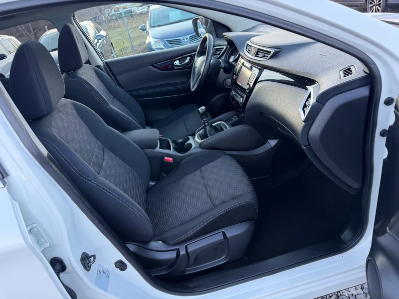 Nissan Qashqai 1.2Бензин, (4цилиндров), Connect Edition, 360Камер, снимка 10 - Автомобили и джипове - 53114116
