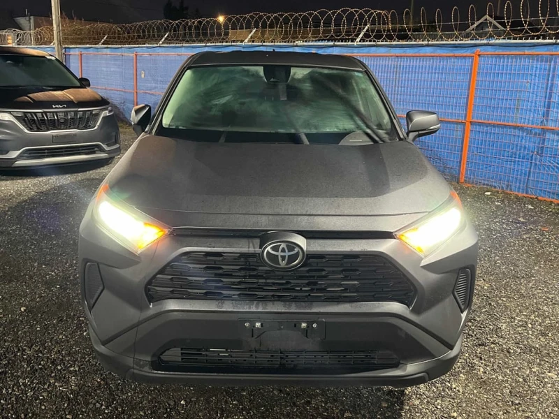 Toyota Rav4 * LE * CARFAX * БЕЗ ПЪРВОНАЧАЛНА ВНОСКА, снимка 6 - Автомобили и джипове - 53128709