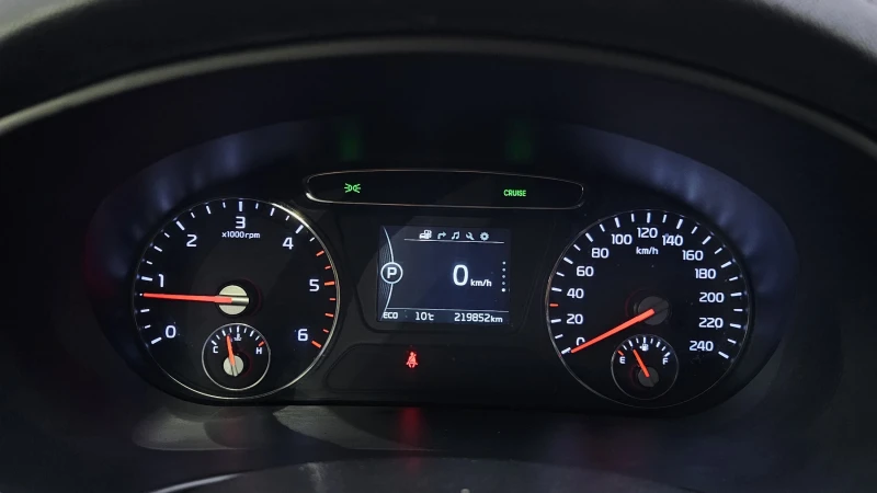 Kia Sorento 2.0CRDI/4x4/Пълна сервизна !!!, снимка 17 - Автомобили и джипове - 53354853