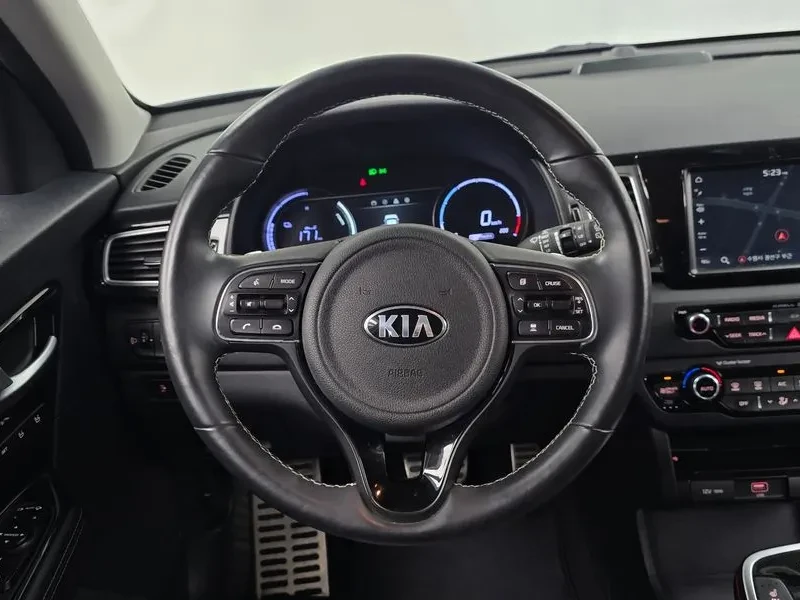 Kia Niro Ev Noblesse, снимка 13 - Автомобили и джипове - 55925345