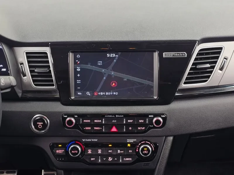 Kia Niro Ev Noblesse, снимка 12 - Автомобили и джипове - 55925345