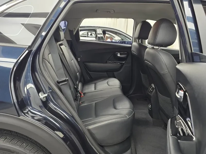 Kia Niro Ev Noblesse, снимка 11 - Автомобили и джипове - 55925345
