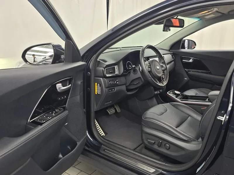 Kia Niro Ev Noblesse, снимка 10 - Автомобили и джипове - 55925345