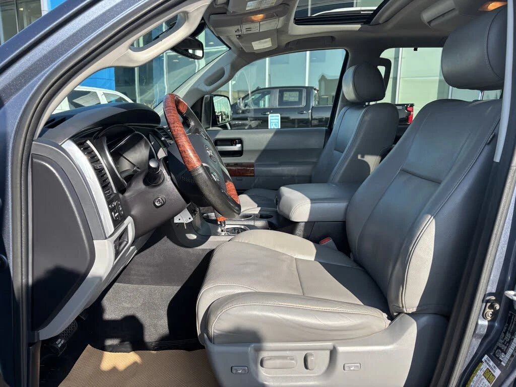 Toyota Sequoia Platinum ПОДГРЕВ* BLINDSPOT* CAM*  - изображение 10