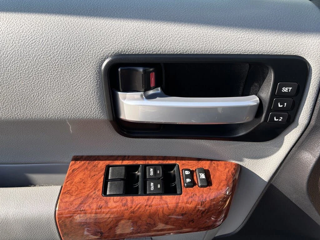 Toyota Sequoia Platinum ПОДГРЕВ* BLINDSPOT* CAM*  - изображение 8