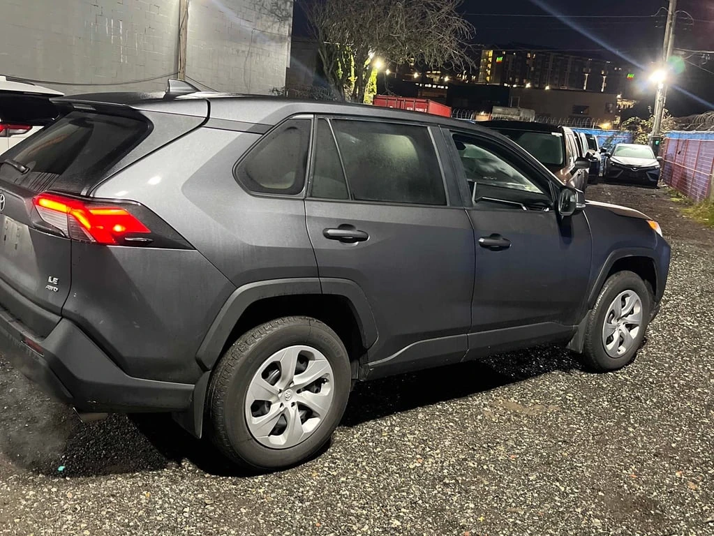 Toyota Rav4 * LE * CARFAX * БЕЗ ПЪРВОНАЧАЛНА ВНОСКА - изображение 3