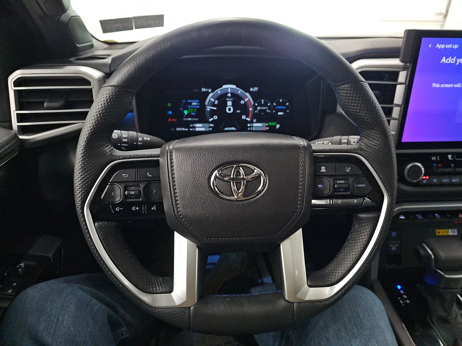 Toyota Sequoia Platinum 4x4* Pano* HuD, снимка 9 - Автомобили и джипове - 53711001
