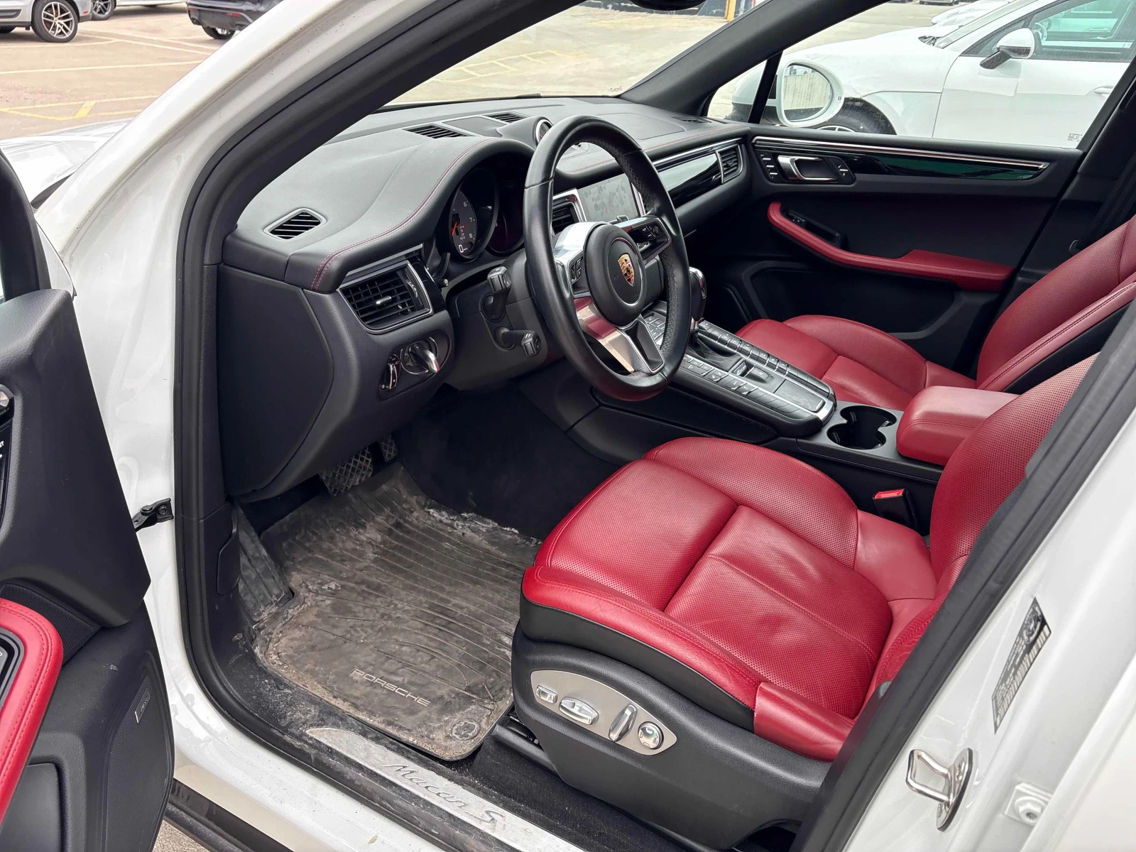 Porsche Macan S * * CARFAX * * АВТО КРЕДИТ * * Цена до БГ * * , снимка 7 - Автомобили и джипове - 54556369