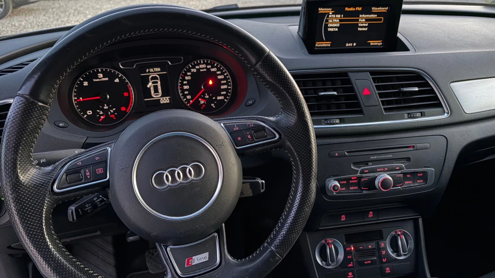 Audi Q3 2.0TDI* 140HP* Sline* TOP, снимка 13 - Автомобили и джипове - 54576848