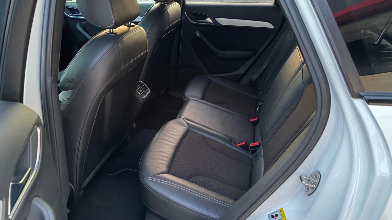 Audi Q3 2.0TDI* 140HP* Sline* TOP, снимка 11 - Автомобили и джипове - 54576848