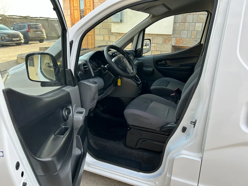 Nissan NV200 1.5DCI 2 стр. врати, снимка 8 - Бусове и автобуси - 48815623