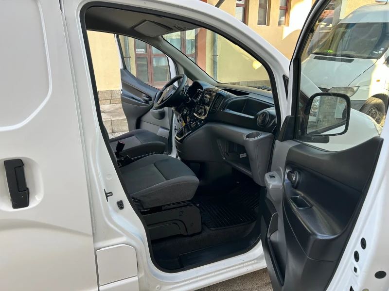 Nissan NV200 1.5DCI 2 стр. врати, снимка 9 - Бусове и автобуси - 48815623