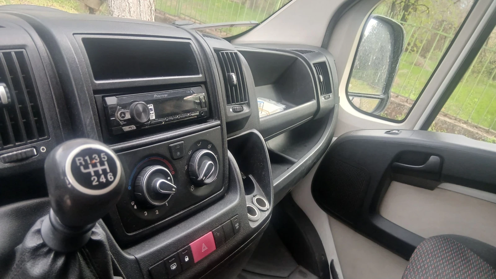 Peugeot Boxer 2.2HDI , снимка 11 - Бусове и автобуси - 54008345