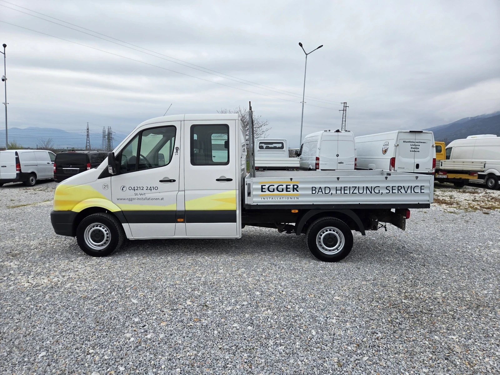 VW Crafter 2.0 TDI, 7 местен, Клима , снимка 2 - Бусове и автобуси - 54189358