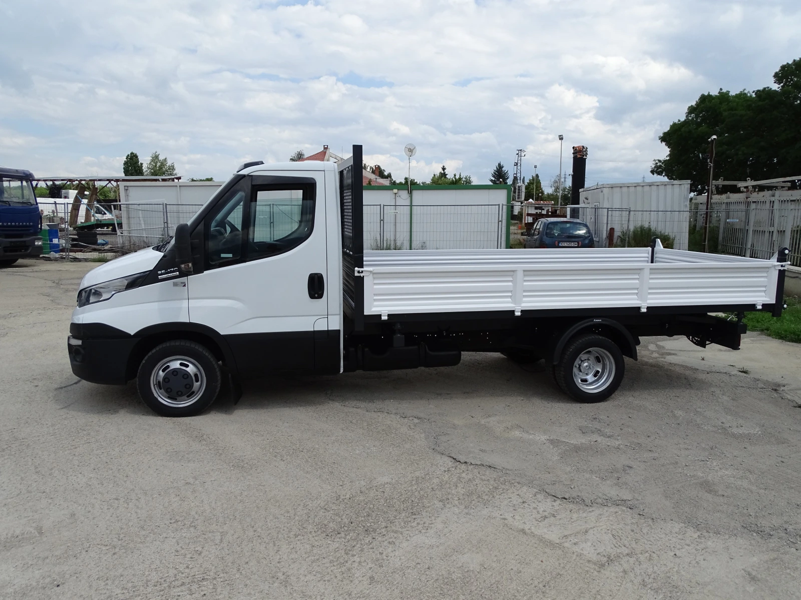 Iveco 35c17 * КЛИМАТРОНИК* Д-4.10м  ТРИСТРАНЕН САМОСВАЛ * , снимка 10 - Бусове и автобуси - 54960933