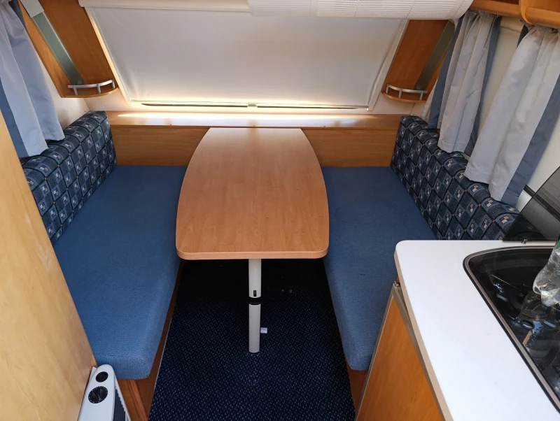 Каравана Eifelland 395, снимка 17 - Каравани и кемпери - 52372283