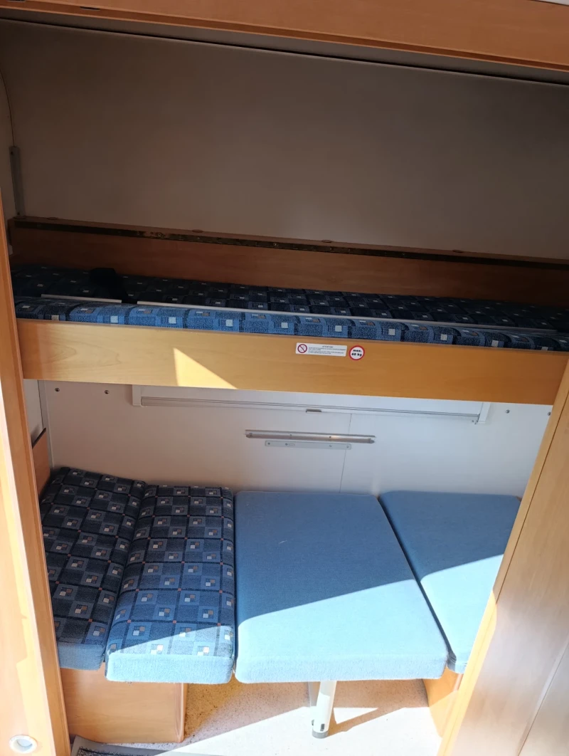 Каравана Eifelland 395, снимка 6 - Каравани и кемпери - 52372283