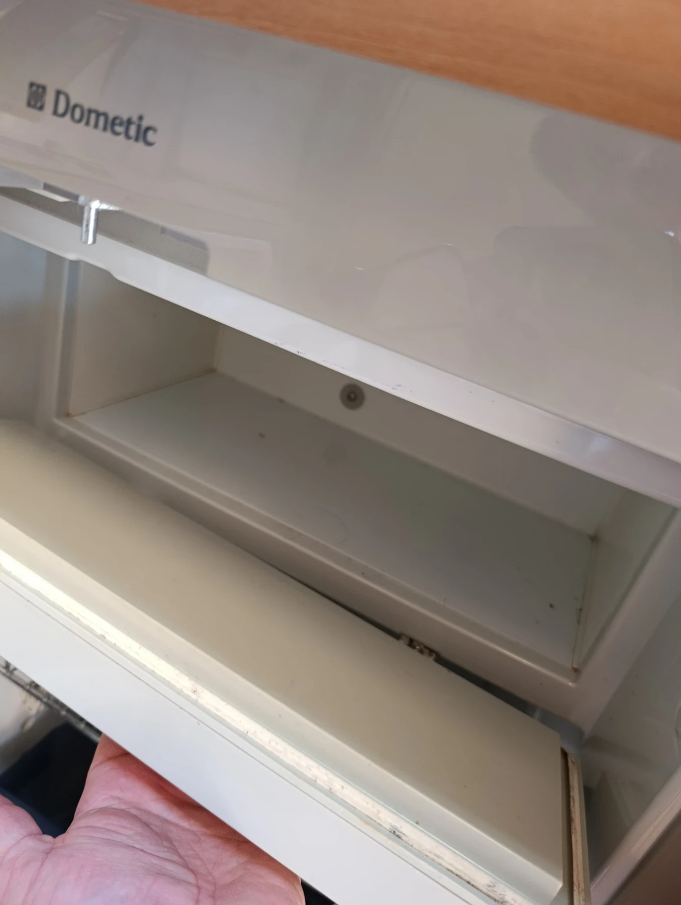  Eifelland 395 | Mobile.bg   11