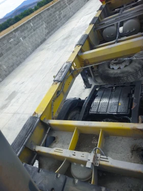 Полуремарке Schwarzmuller Тежи 5100 кг, снимка 11