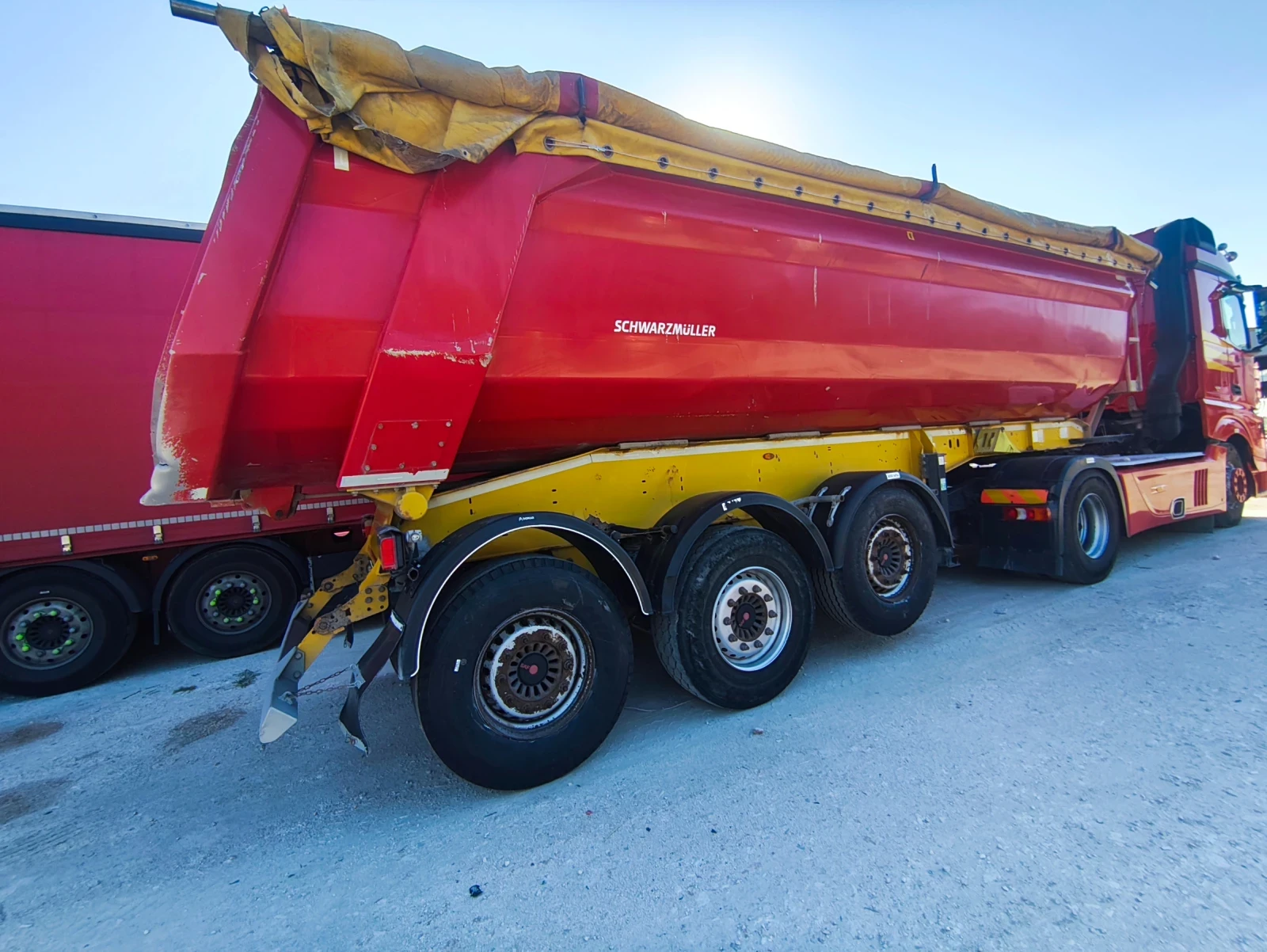 Полуремарке Schwarzmuller Тежи 5100 кг