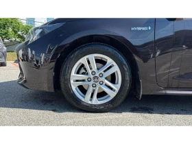 Toyota Corolla TS 1.8 HSD Executive, снимка 16