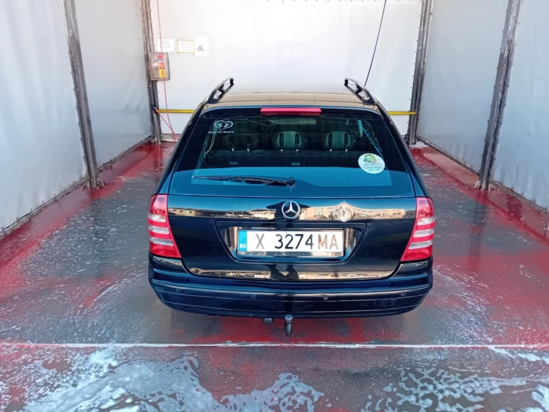 Mercedes-Benz C 220, снимка 4 - Автомобили и джипове - 49028623