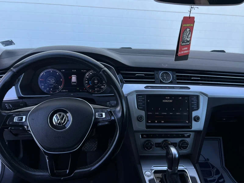 VW Passat, снимка 11 - Автомобили и джипове - 49252053