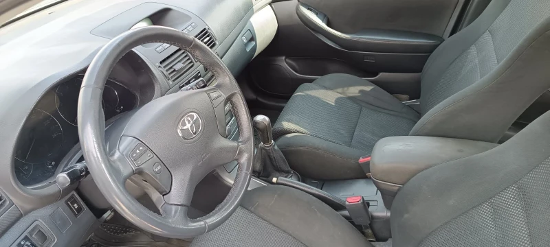 Toyota Avensis, снимка 3 - Автомобили и джипове - 49345523