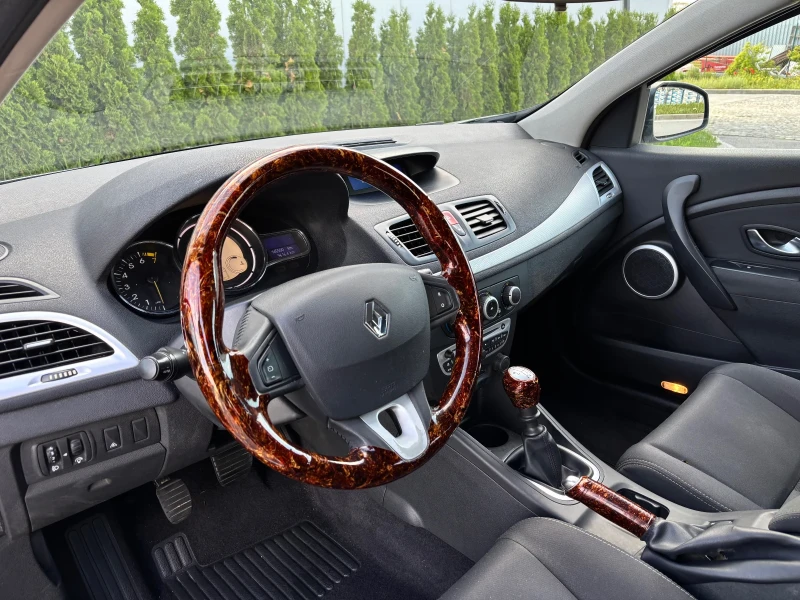 Renault Megane 1.6i/160 000 Хил.км/Внос Италия/Сервизна история/, снимка 9 - Автомобили и джипове - 50293274