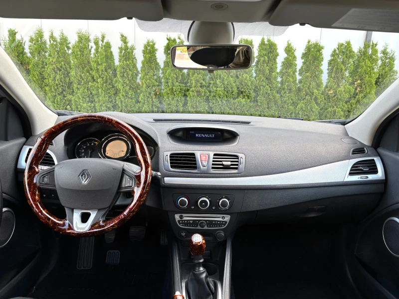 Renault Megane 1.6i/160 000 Хил.км/Внос Италия/Сервизна история/, снимка 10 - Автомобили и джипове - 50293274