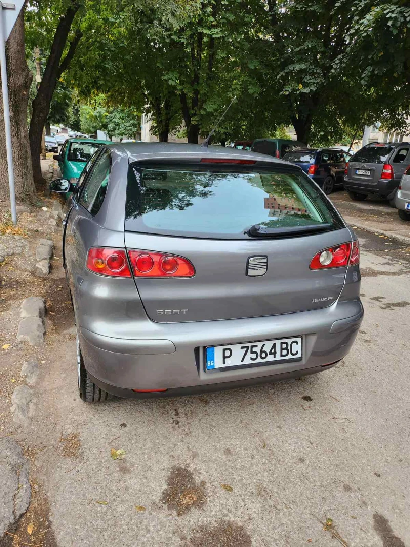 Seat Ibiza, снимка 10 - Автомобили и джипове - 52064373