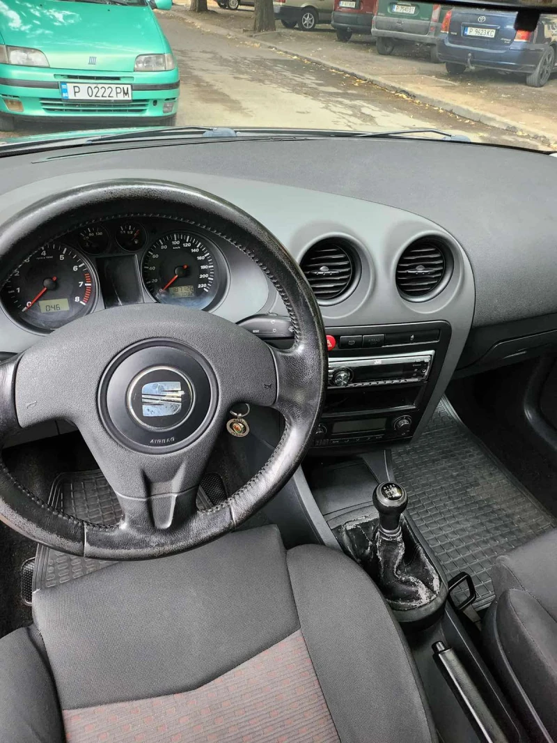 Seat Ibiza, снимка 9 - Автомобили и джипове - 52064373