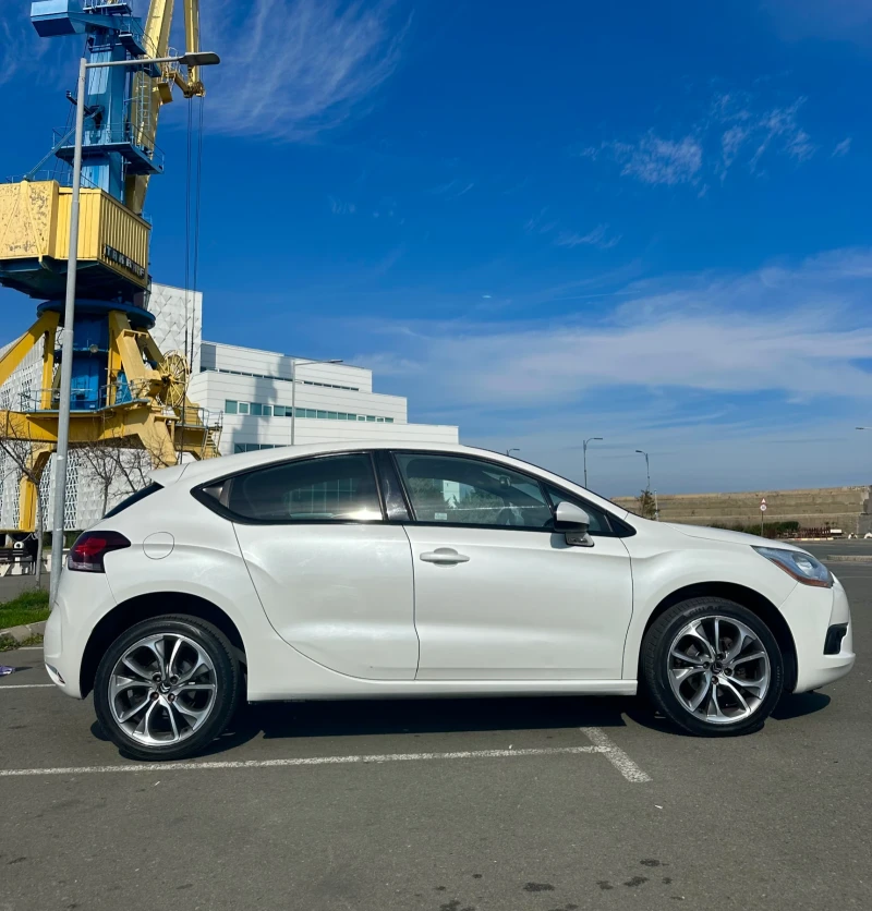 Citroen DS4, снимка 4 - Автомобили и джипове - 52613668
