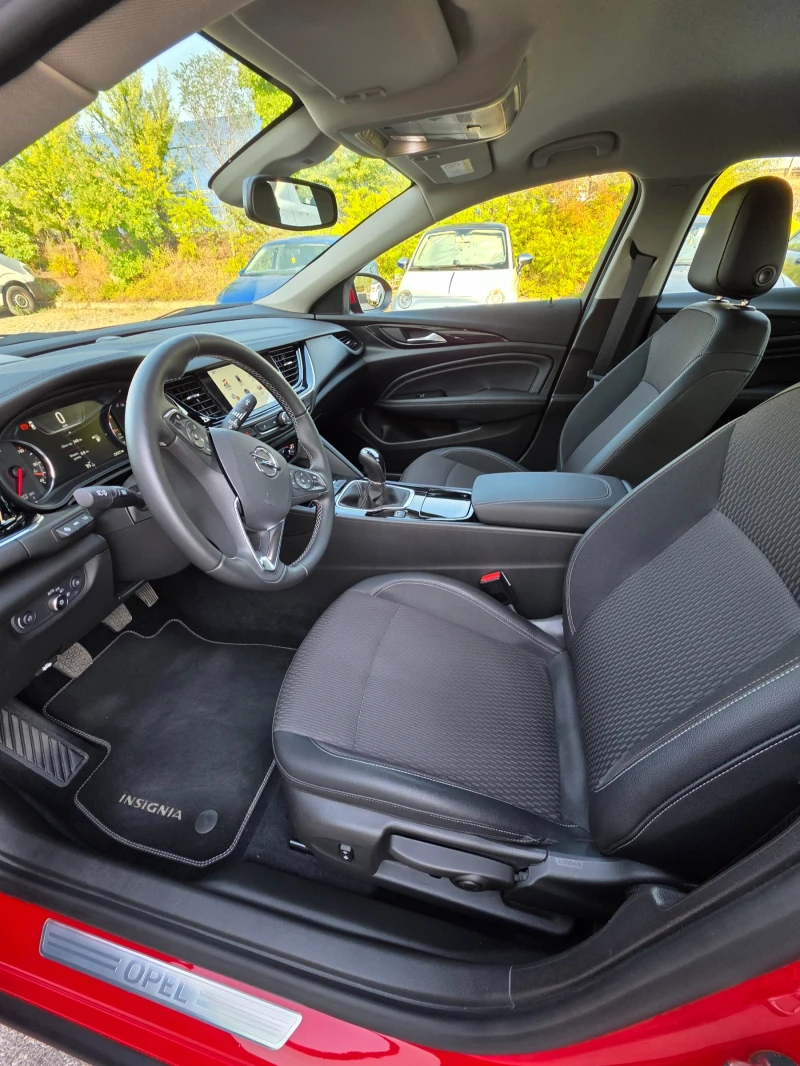 Opel Insignia Grand Sport 1.5 Turbo Inovation 24хил.км, снимка 5 - Автомобили и джипове - 52972806