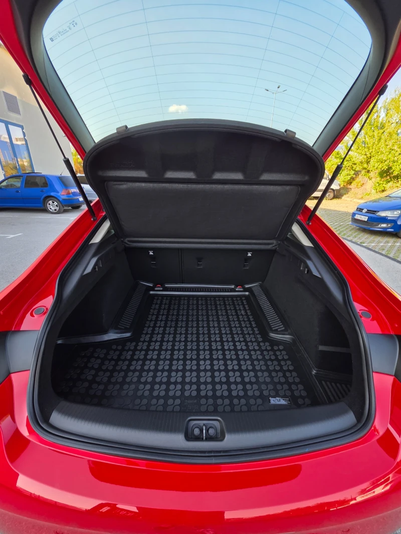 Opel Insignia Grand Sport 1.5 Turbo Inovation 24хил.км, снимка 9 - Автомобили и джипове - 52972806